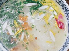 -桥馫源蒙自过桥米线(蒙自店)