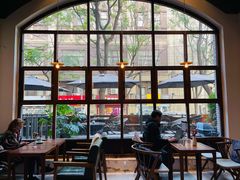 靠窗位-VESH COFFEE(定西路店)