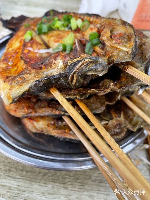 邛海景风特色火盆烧烤店·烤串(月色风情小镇店)图片