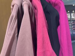 -lululemon(上海浦东IFC店)