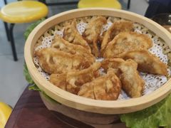 -老街烧烤大排档·地道湖北菜·龙虾馆(汉口火车站店)