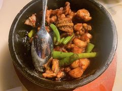 石锅杭椒牛蛙-桂满陇天书(南京德基旗舰店)