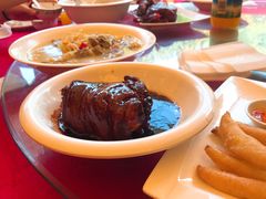 -鸿一饭店(隐秀路店)