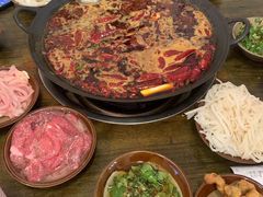 -黄潇洒老火锅(九眼桥宏济巷店)