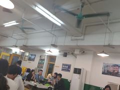 大堂-石灰市老火锅(北滨路店)