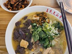 -文山荷鲜居(翠湖店)