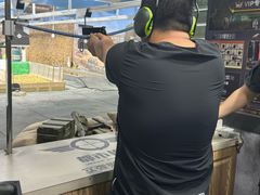 -都市枪神实弹射击俱乐部