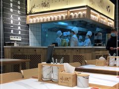 大堂-馋三尺蟹粉小笼(人民广场店)
