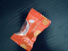 -桔子酒店(上海西藏北路地铁站店)