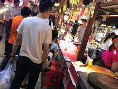 自助取餐区-东门町美食街