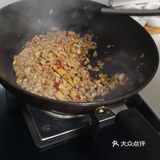 甜妈厨房之劲爆滚辣皮子肉
