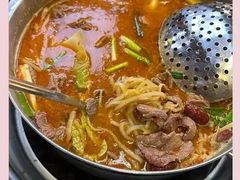 -黄利砖万峰林布依特色酸笋牛肉馆