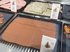 面包甜点陈列柜-Laderach 莱德拉(上海环贸iapm店)