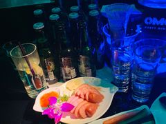 -OMO PARTY HOUSE