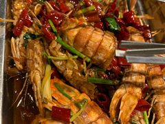 -喝丢一只鞋辣炒海鲜小烧烤(三八广场店)
