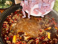 -三道苗苗鱼·美蛙黄辣丁(八里店)