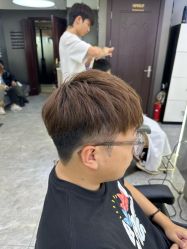 -藤野造型烫发染发