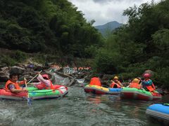 -安吉龙王山峡谷漂流