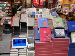 -西西弗书店&矢量咖啡(凯德晶萃广场店)