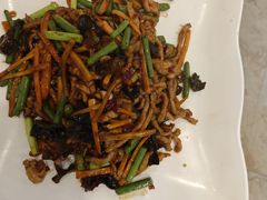 -鑫渔港海鲜本地菜·山海关浑锅(东戴河店)