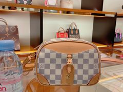 -LV路易威登(时代广场店)