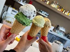 -Fridi Patisserie Cafe