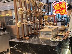 -广州万富希尔顿酒店·感趣自助餐厅·金秋蟹宴生蚝海鲜刺身烧烤