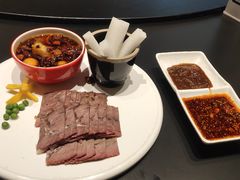 -艳阳天民俗村(公园路店)