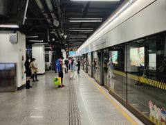 -东方体育中心(地铁站)