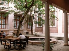 -香港大学