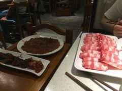 -小牛叔鲜切牛肉·火锅·烤肉自助(公济桥路店)