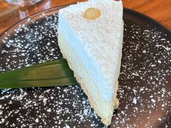 -Chom Cafe and Restaurant
