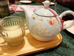 -秘密旅行Bonjour(黑金冠 江南西店)