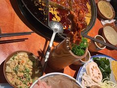 -周小明火锅(黑金冠社区店)