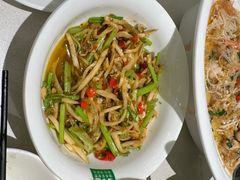 -绿草地·湘菜(悦方ID mall店)
