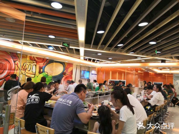 呷哺呷哺(世贸.工三店)大堂图片