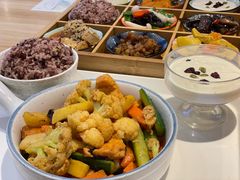 山城麻辣素香锅-轻蔬不用等·素食(江苏路店)
