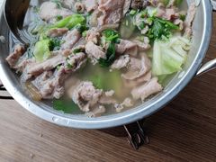 跷脚牛肉小锅-肖四女乐山跷脚牛肉(世博源店)