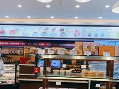 面包甜点陈列柜-红宝石·鲜奶小方·海派西点房(南丹店)