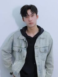 -一家只做男发烫染的店