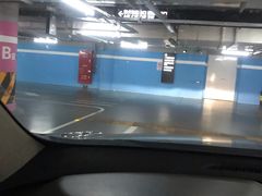 -白玉兰广场停车场