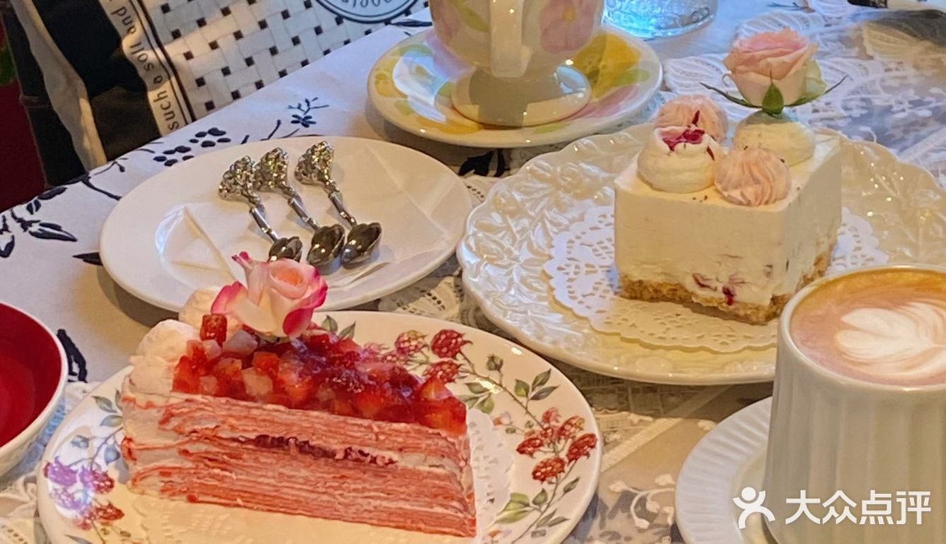 这个法式咖啡厅☕️真不错