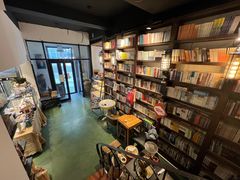 -房角石咖啡与书(吉大南校店)