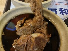 -万和春排骨砂锅米饭(新业广场店)