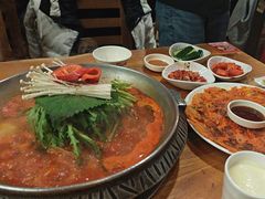 -喇喇排骨火锅·传统韩式脊骨汤(望京西园总店)