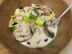 -滇香肴·云南菜蒸汽石锅鱼(云南北路店)