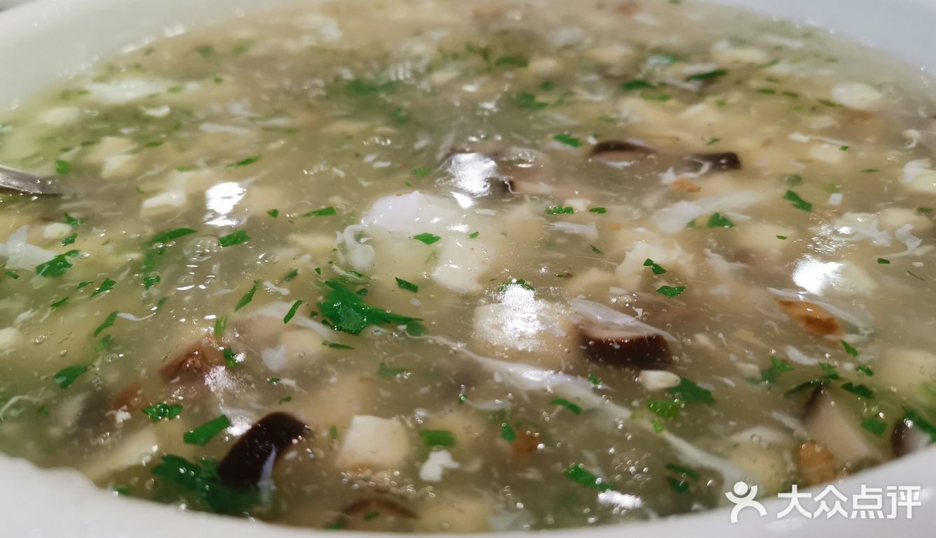 母亲节来吃饭。菜味道都很不错，饺子是招牌