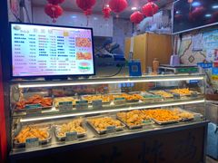 面包甜点陈列柜-春苗炸鸡