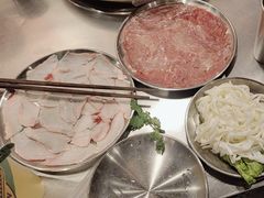 -鹿鸣山草本茶香火锅(园西路店)