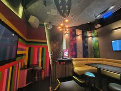 -K+全国连锁KTV(绿地缤纷天地店)